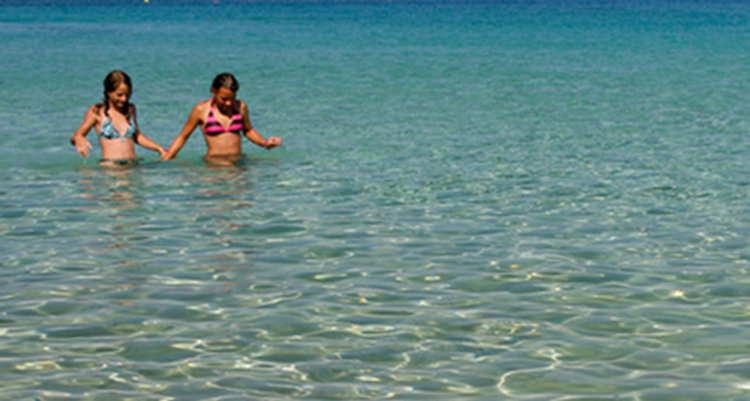 κρυμμένες παραλίες