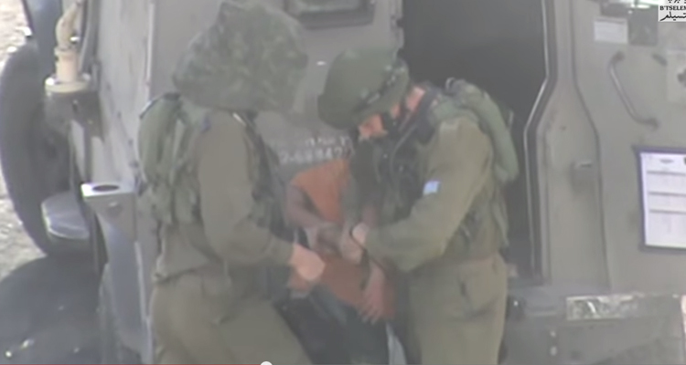 στρατιώτες