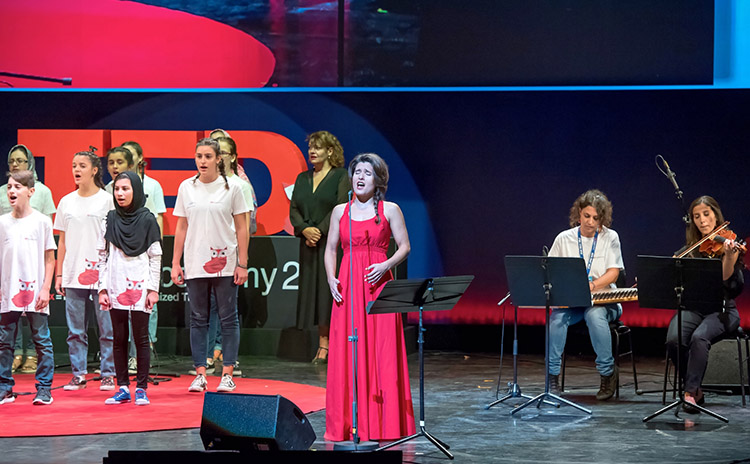 Μπέττυ Χαρλαύτη