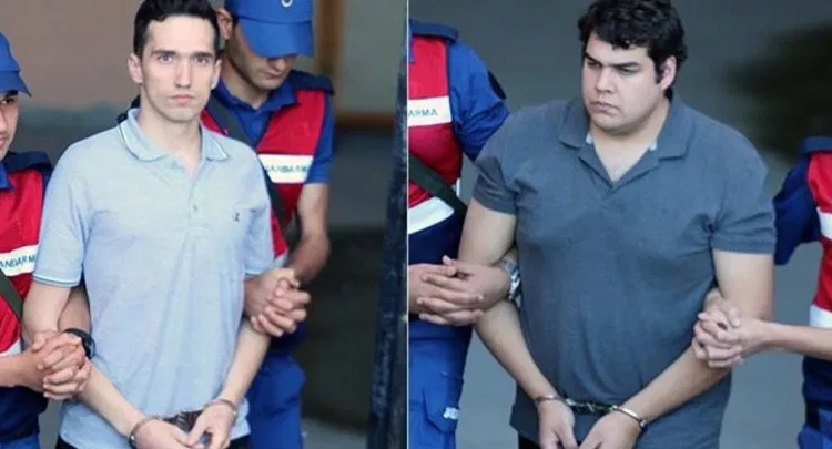 στρατιωτικοί