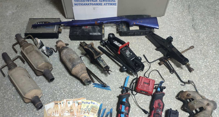 εγκληματική ομάδα έκλεβε καταλύτες από αυτοκίνητα