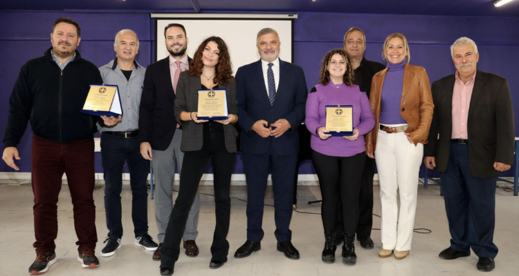 έπαθλα «Μίκης Θεοδωράκης»