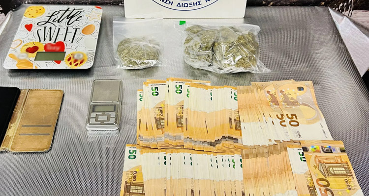 σύλληψη για διακίνηση