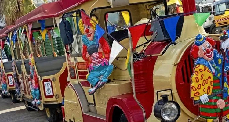 αποκριάτικο τρενάκι